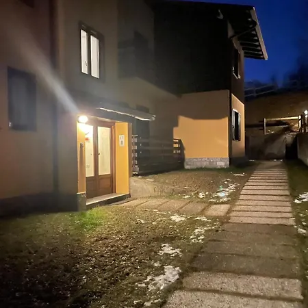La Tana Del Lupo Piste Da Sci 200 Mt Apartment *