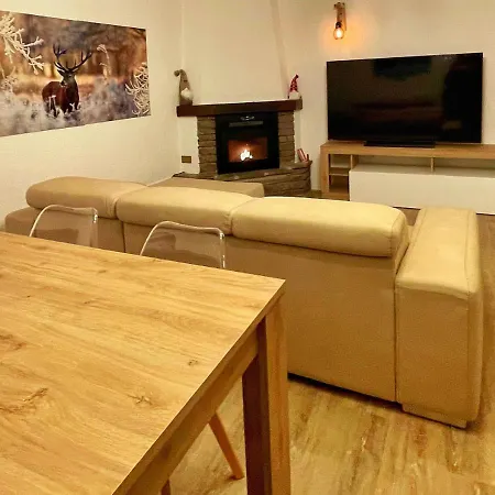 Apartamento La Tana Del Lupo Piste Da Sci 200 Mt *
